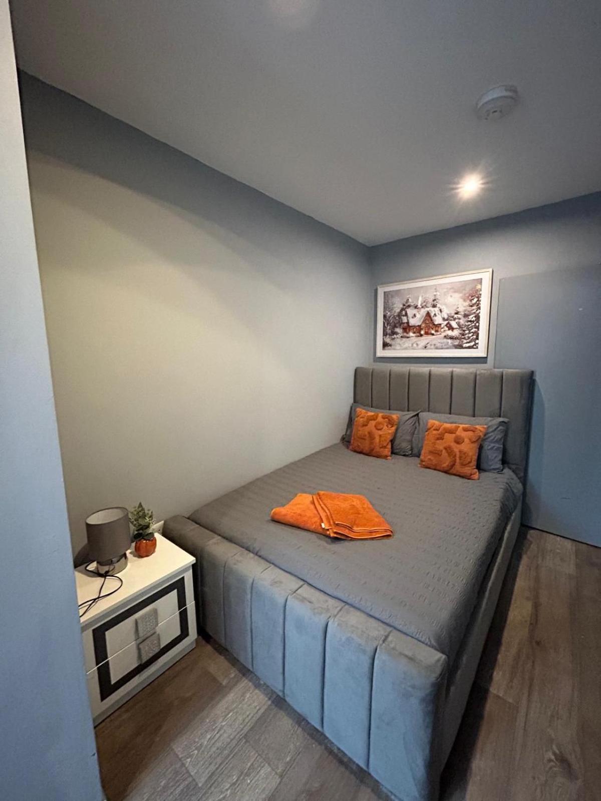 2 Bedroom Flat In Euston 2 Mins Away From Station, No Lift 伦敦 外观 照片