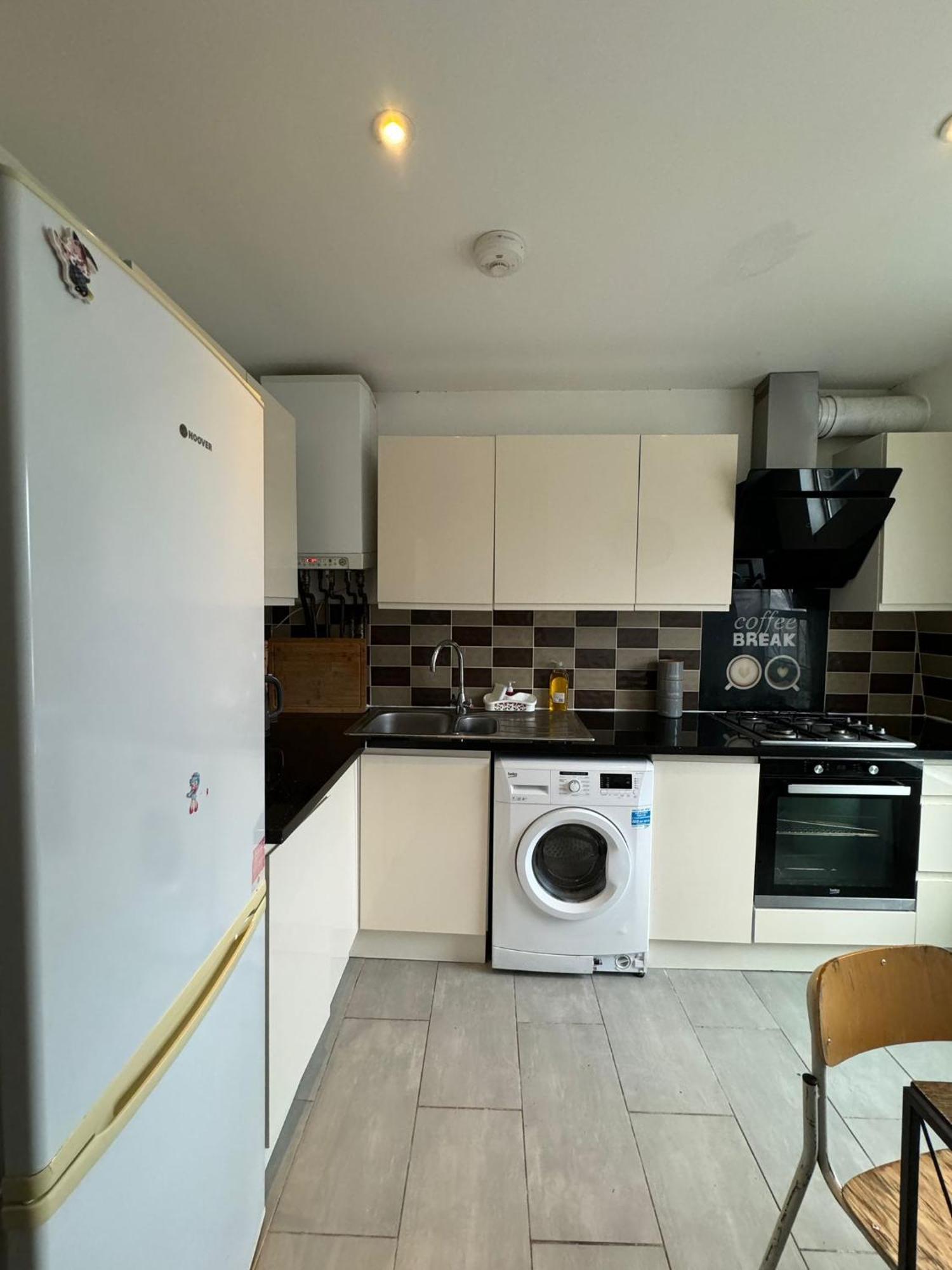 2 Bedroom Flat In Euston 2 Mins Away From Station, No Lift 伦敦 外观 照片